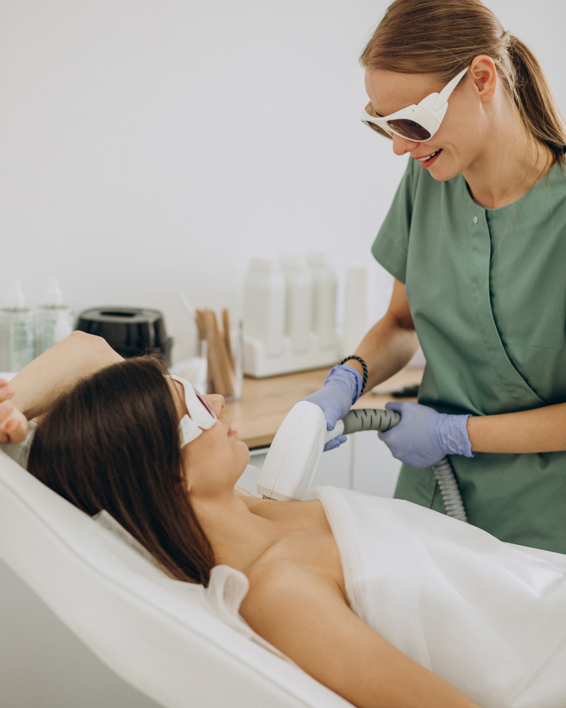 Doare epilarea cu laser? Ce simți cu adevărat la fiecare ședință